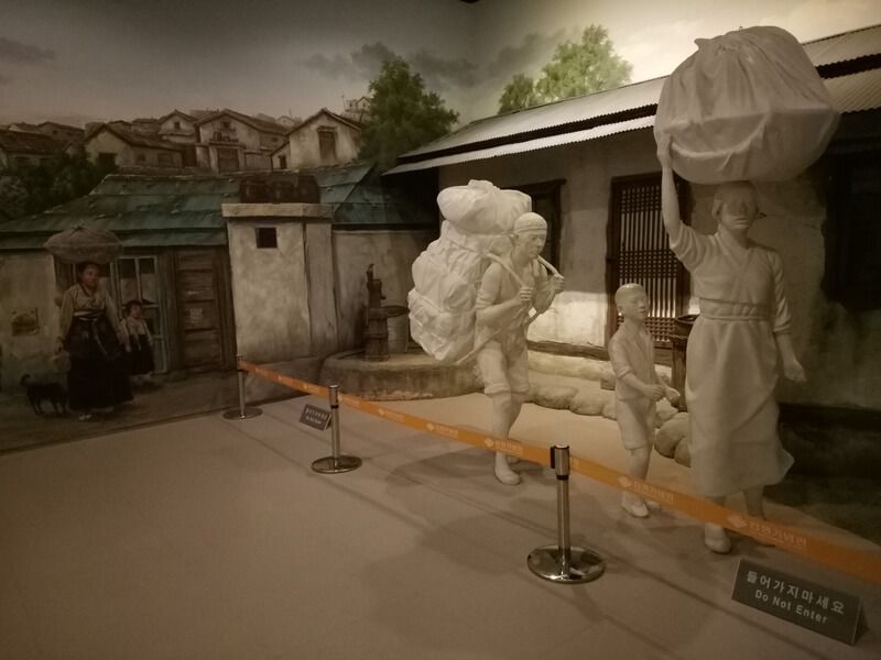 Ancient Lifestyle Display at War Memorial of Korea