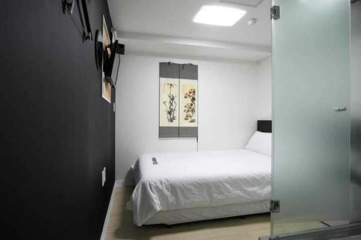Ekonomy Hotel Myeongdong Premier