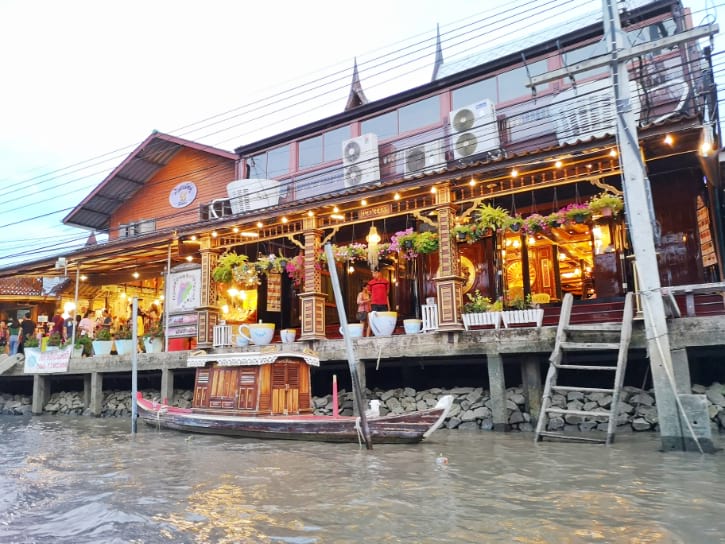 Amphawa Wooden Shops