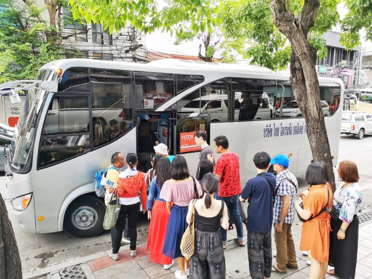 Shuttle Bus to Safari World Bangkok