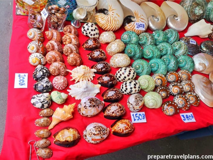 Chatuchak Weekend Market Guide: What to Buy & How to Go?