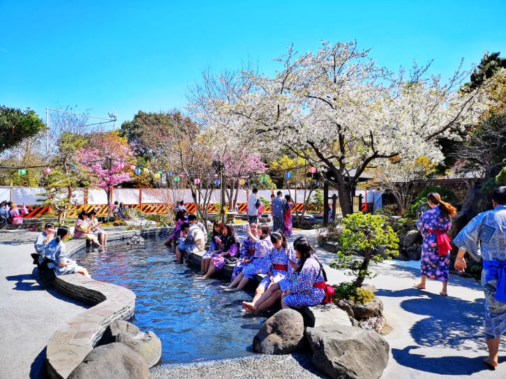 Open-air Foot Bath at Oedo Onsen Monogatari