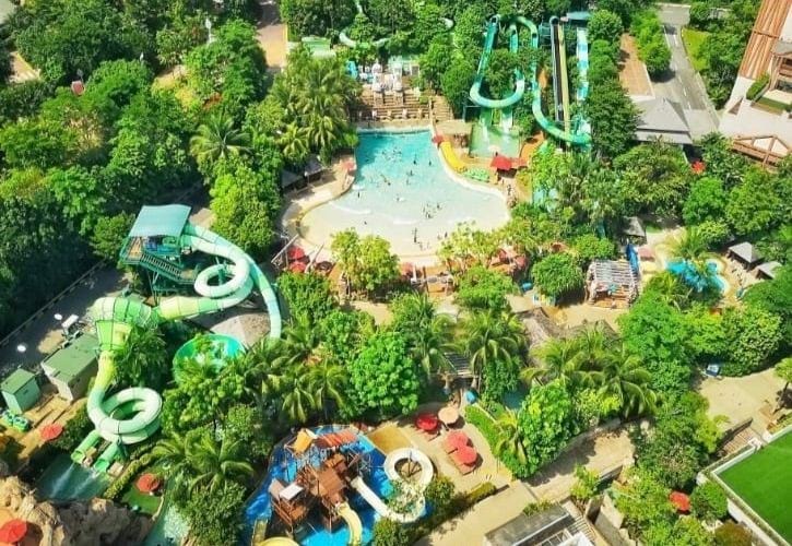 Adventure Cove Waterpark in Singapore