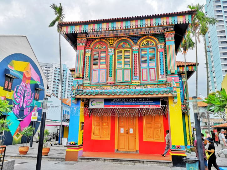 Colorful and historic House of Tan Teng Niah in Little India, reflecting Singapore's heritage