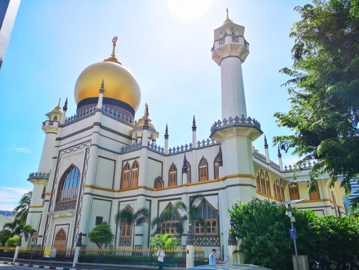 Impressive architecture of Sultan Mosque