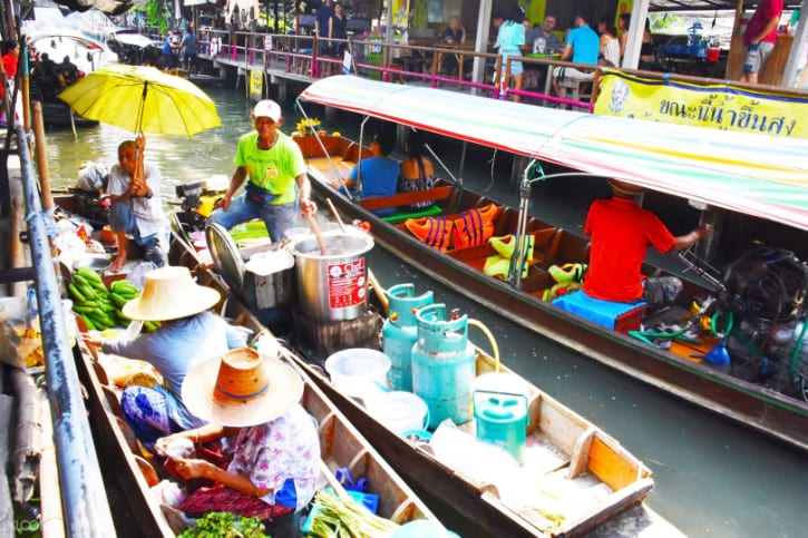 Khlong Lat Mayom Floating Market