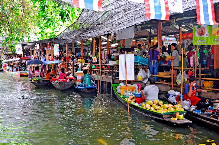 Khlong Lat Mayom Floating Market