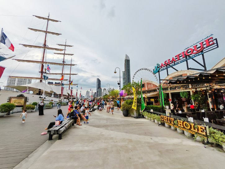 Asiatique The Riverfront