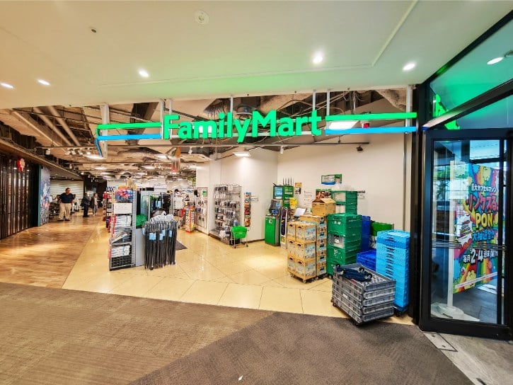FamilyMart