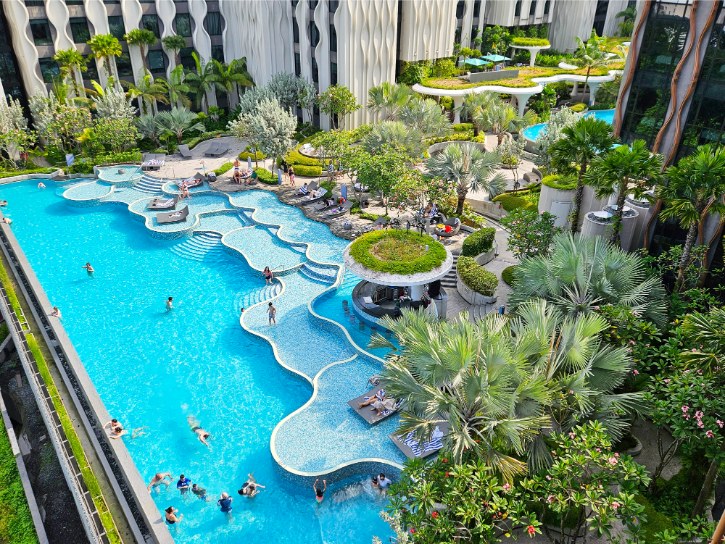 Shared Pool Deck