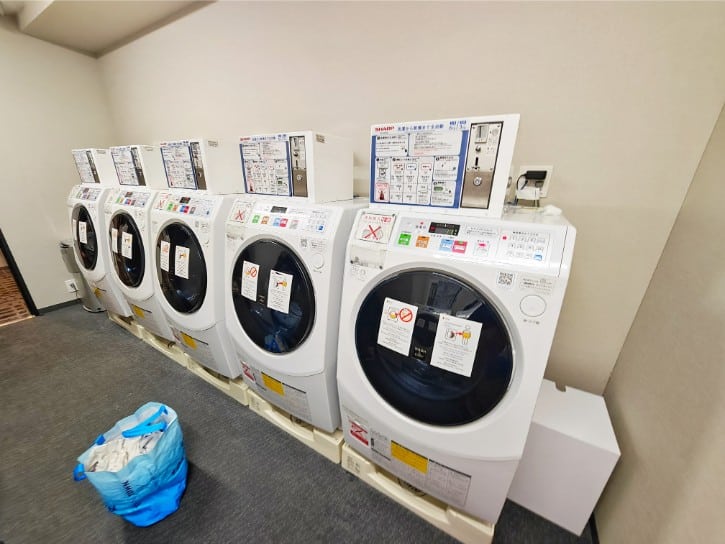 Coin-operated Laundry Machines