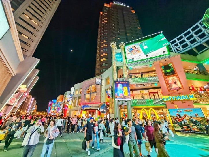 Universal CityWalk Osaka