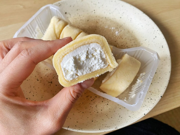 Hokkaido Milk Cream Cake Roll