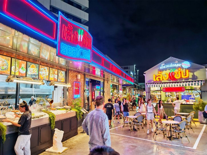 Jodd Fairs Night Market