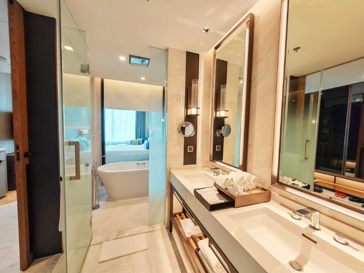 Toilet of Eastin Grand Hotel Phayathai