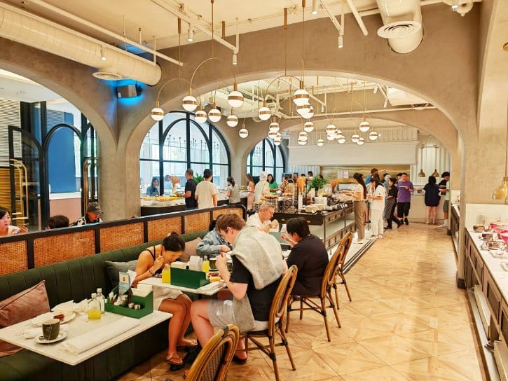 Breakfast at Bangkok'78