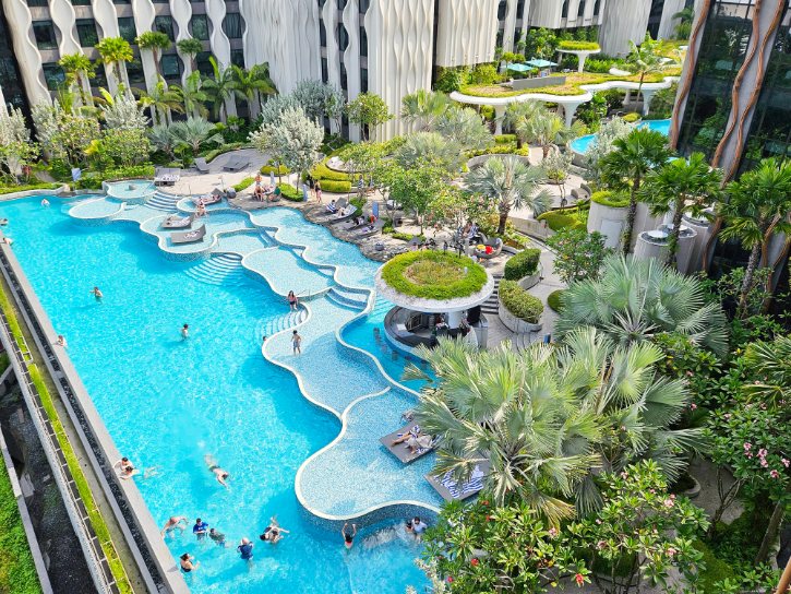 Hotel Swimming Pool
