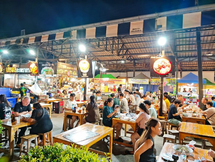 Food Court at Srinakarin Train Night Market