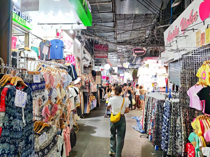 Clothing Stalls at Pratunam Night Market