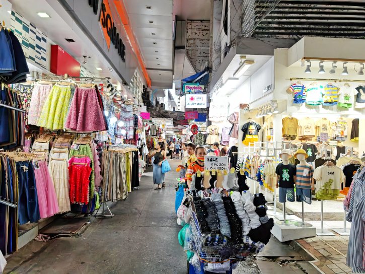 Pratunam Night Market