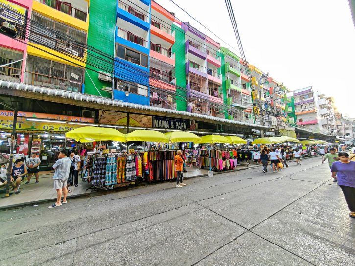 Pratunam Night Market