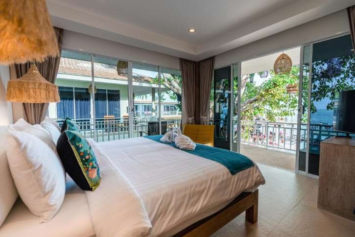 LOVE Beach Club Room