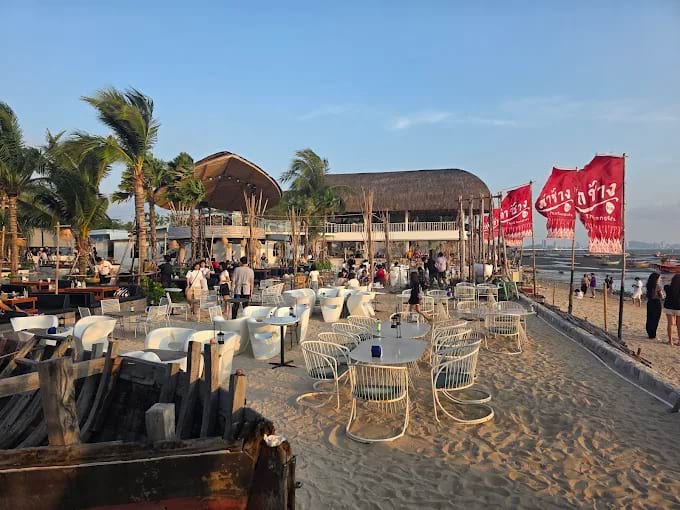 Tha Chang Beach Bangsaen