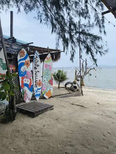 White House Beach Café & Restaurant