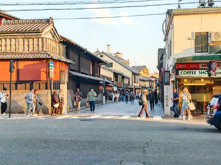 Hanamikoji Street