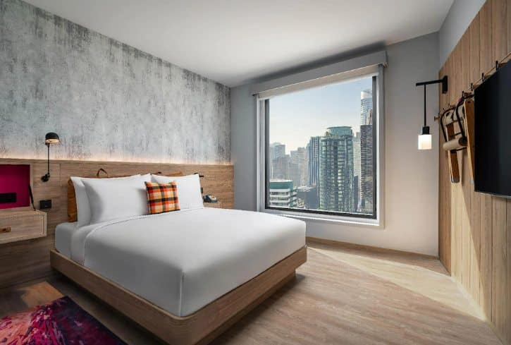 Room of Moxy Bangkok Ratchaprasong