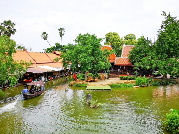 Ayothaya Floating Market