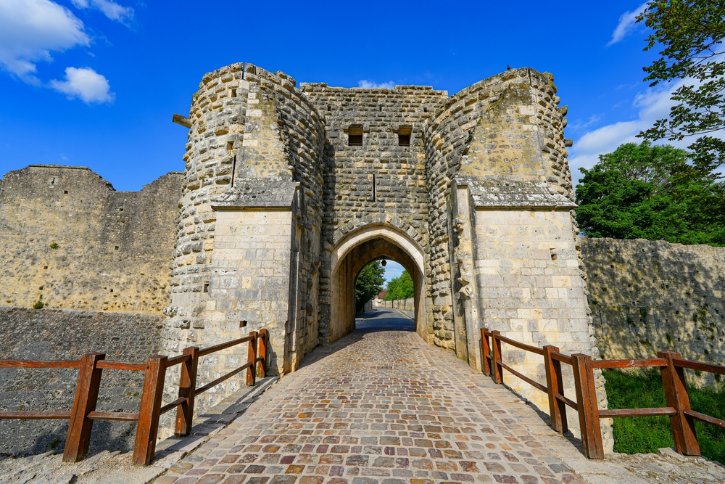 Provins