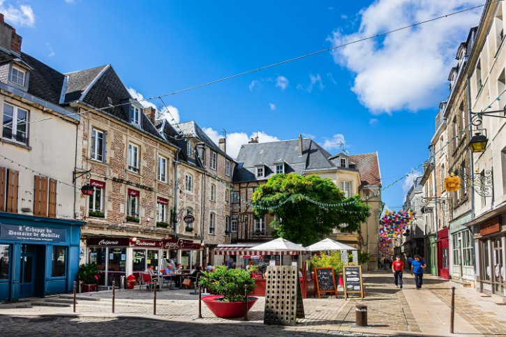 Laon