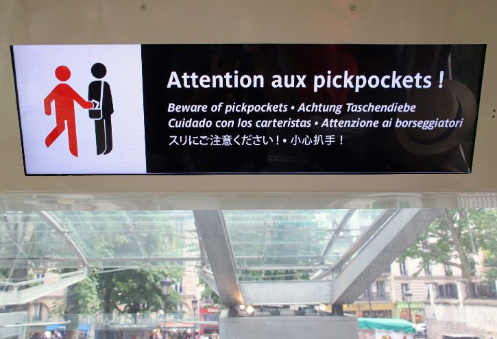Paris Pickpocket Warning Sign