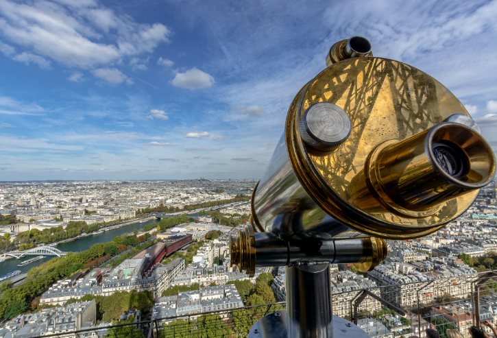 Eiffel Tower Viewing Telescope