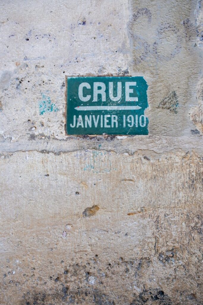 Seine Flood Level Indicator