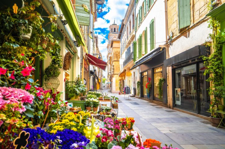 Arles