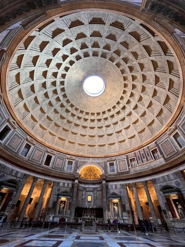 Pantheon Interior And Oculus
