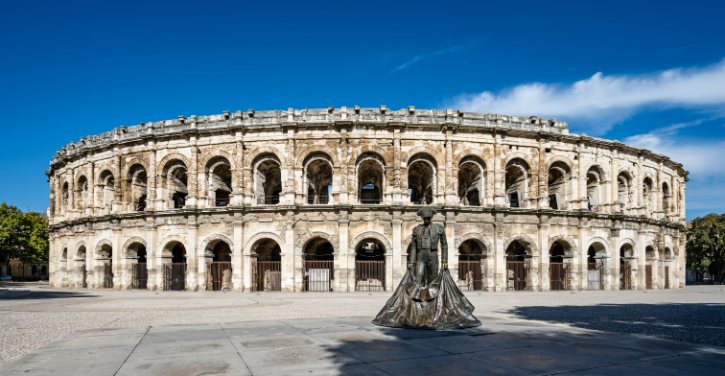Nîmes