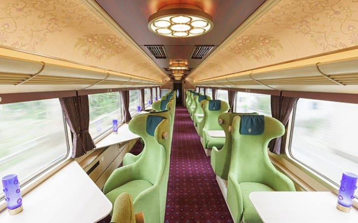 Aoniyoshi Sightseeing Train Seats