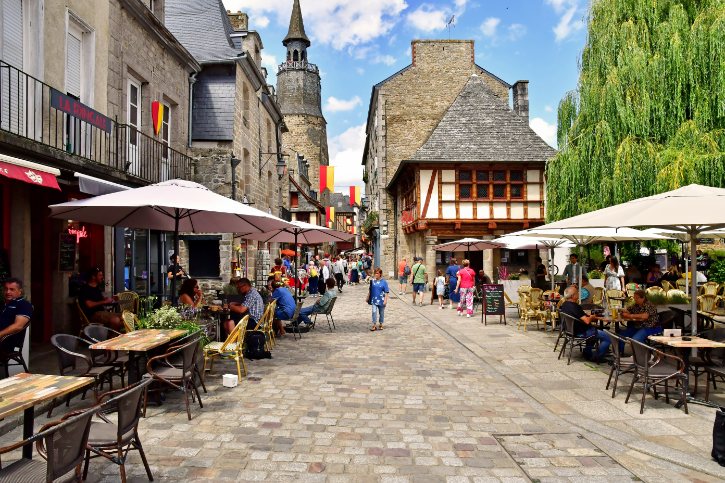 Dinan