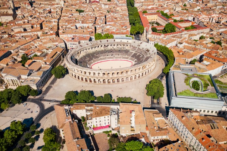 Nîmes